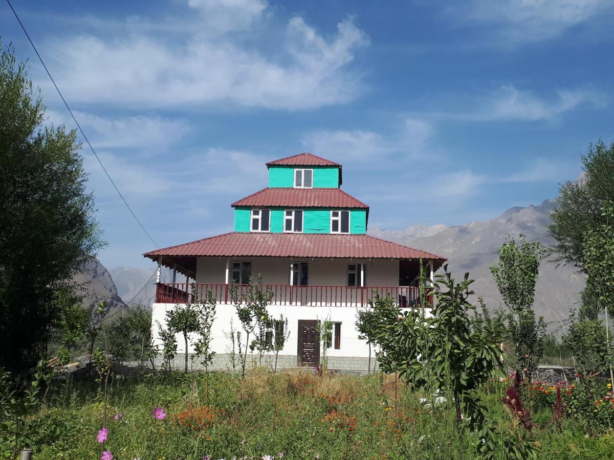Hostel Muborak Rushan Esterno foto